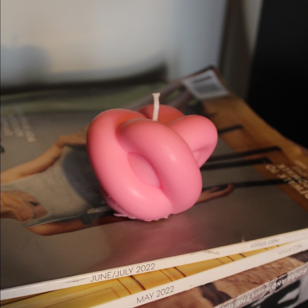 Detailed candle